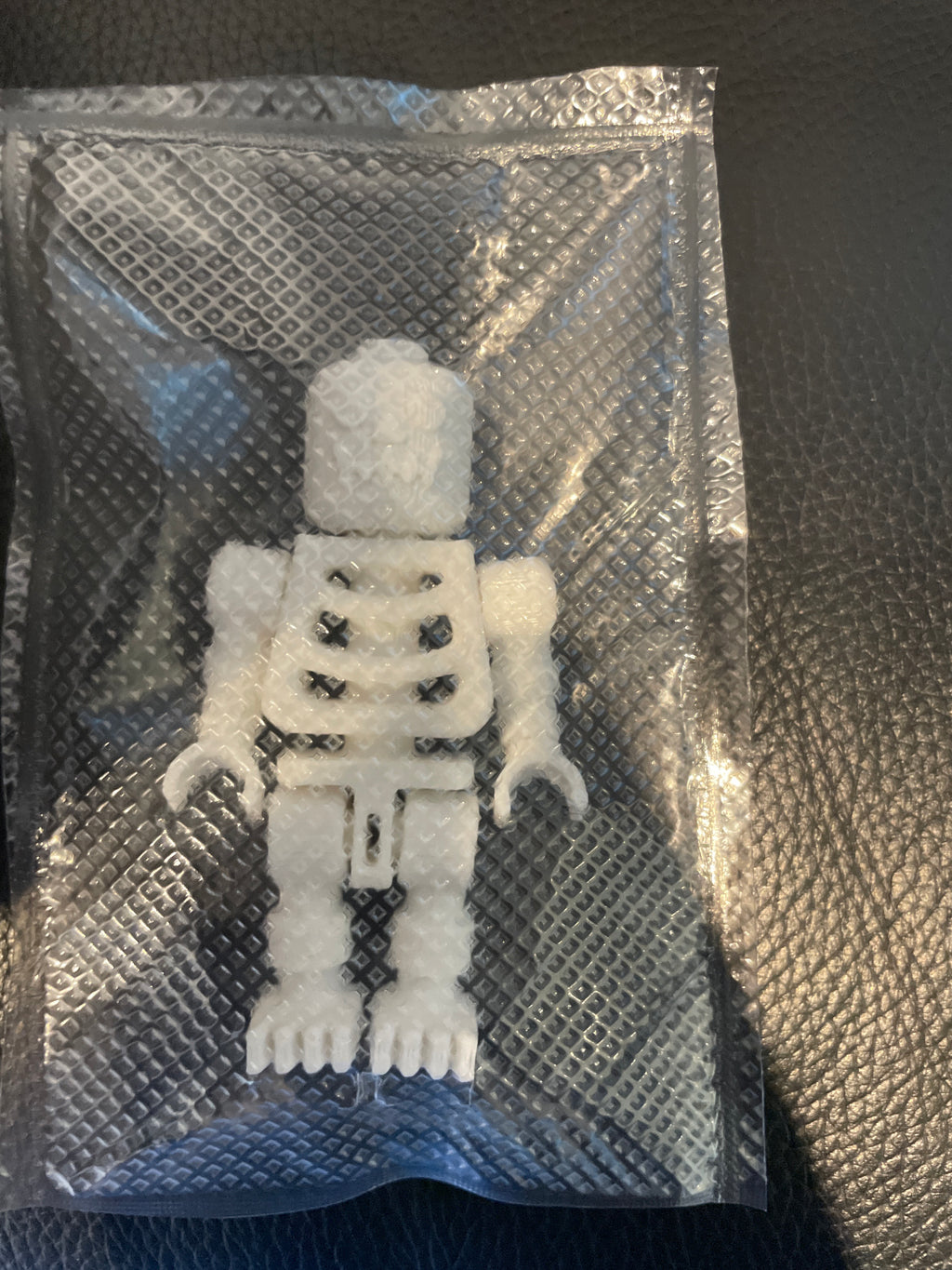 3d printed Lego skeleton moves￼