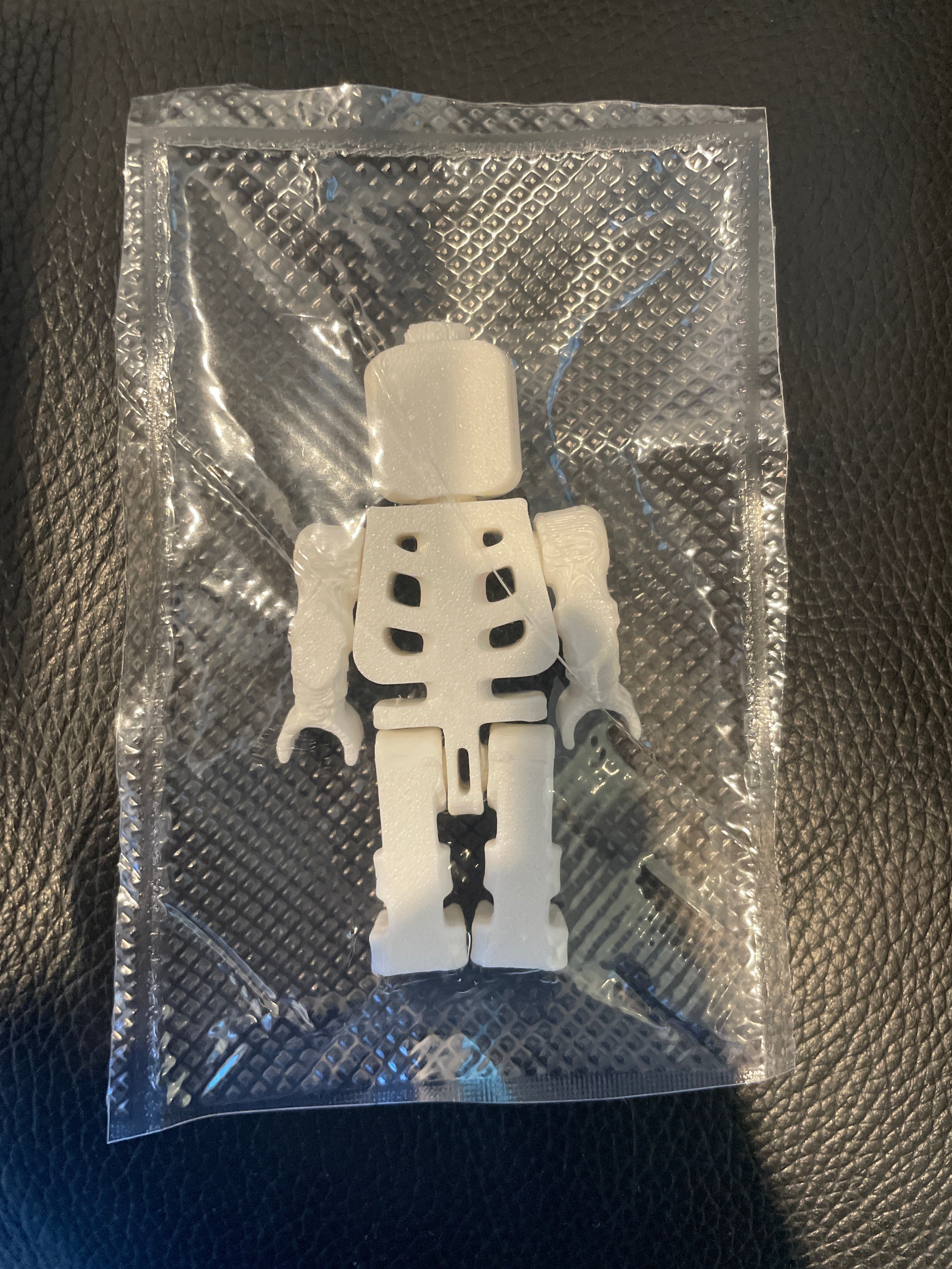 3d printed Lego skeleton moves￼